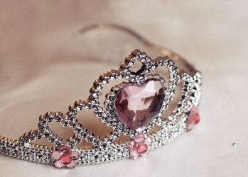 Alla scoperta dell'Autenticità: 'La Principessa che credeva nelle favole' di Marcia Grad Powers