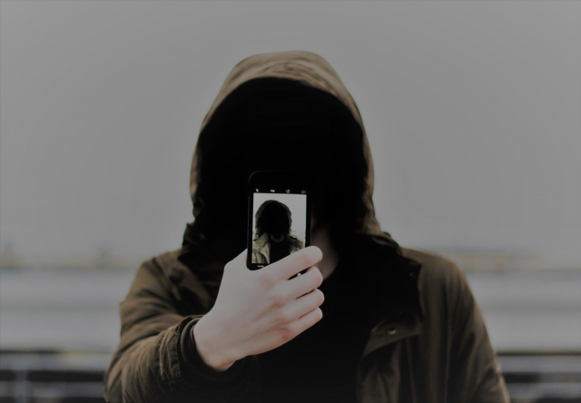 Nello Smartphone di Narciso: Social Network, narcisismo e sviluppo del Sé
