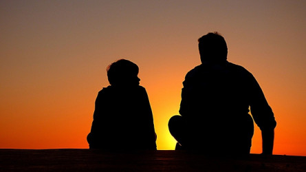 Padre cercasi per affrontare il mondo